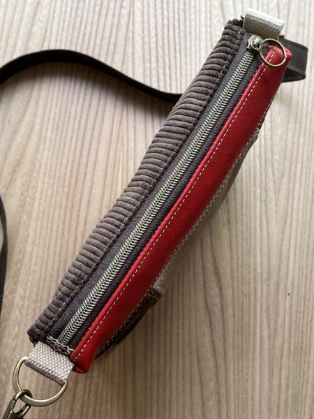 "Flickenwerk II/6 quer" - Leder - BRAUN - CREME - ROT