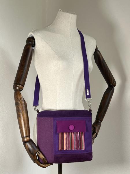 "Flickenwerk II quer mit Tasche" - LILA - FLIEDER