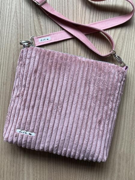"Flickenwerk II quer mit Tasche" - ROSA - MAUVE