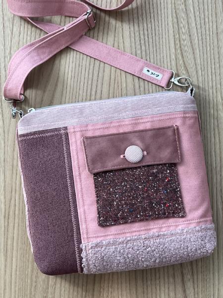 "Flickenwerk II mit Tasche quer" - ALTROSA