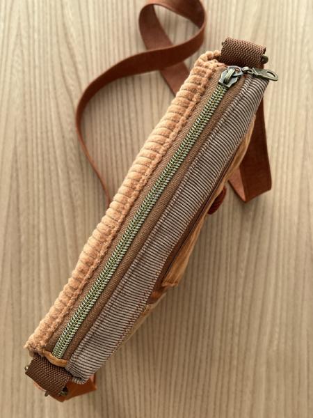 "Flickenwerk II mit Tasche" - BRAUN-ROST