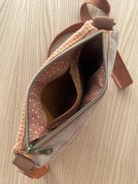 "Flickenwerk II mit Tasche" - BRAUN-ROST