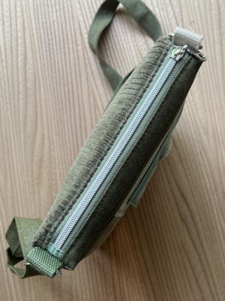"Flickenwerk II mit Tasche" - KHAKI - LINDGRÜN