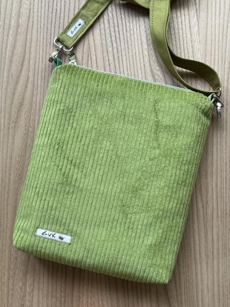 "Flickenwerk II mit Tasche" - GRÜN - PISTAZIE