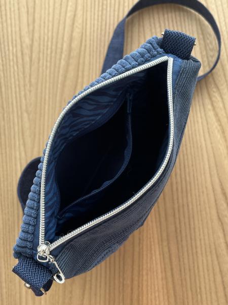 "Flickenwerk II mit Tasche" - DUNKELBLAU