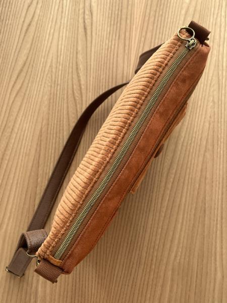 "Flickenwerk IV mit Tasche" - BRAUN-ROST