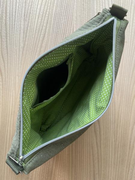 "Flickenwerk IV mit Tasche" - GRÜN