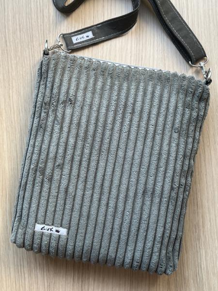 "Flickenwerk II/5" (khaki-lindgrün) - SCHAFE