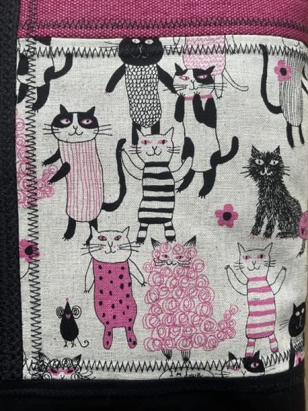 "Flickenwerk II/5" (schwarz-pink) - KATZEN