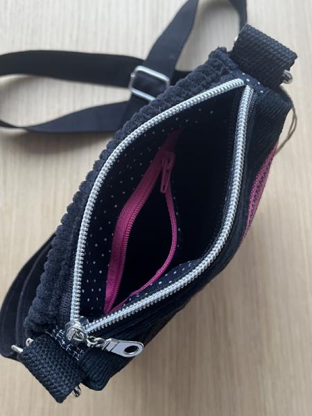 "Flickenwerk I/5" (schwarz-pink) - KATZEN