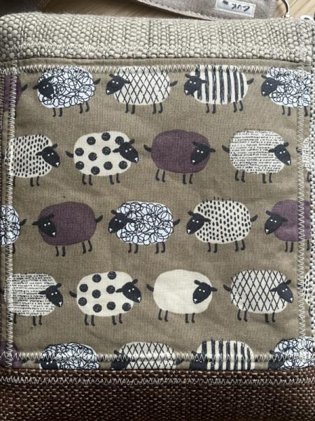 "Flickenwerk II/5" (beige-braun) - SCHAFE - Handgewebte Schafwolle