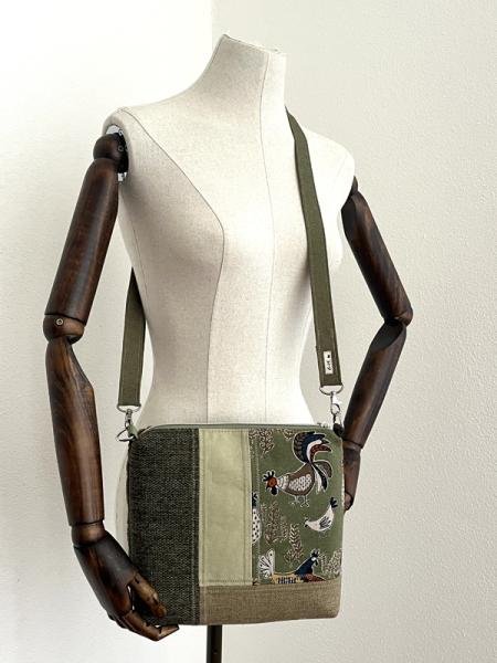 "Flickenwerk II/4 quer" (Grüntöne) - HÜHNER