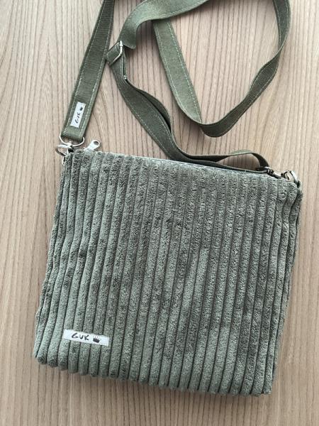 "Flickenwerk II/4 quer" (Grüntöne) - HÜHNER