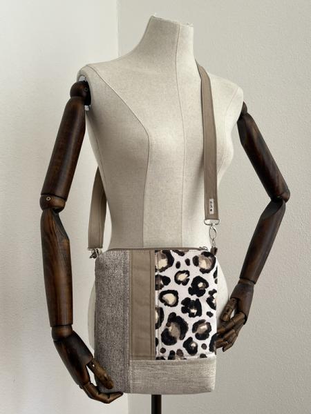 "Flickenwerk II/4" (beige-sand) - LEOPARD