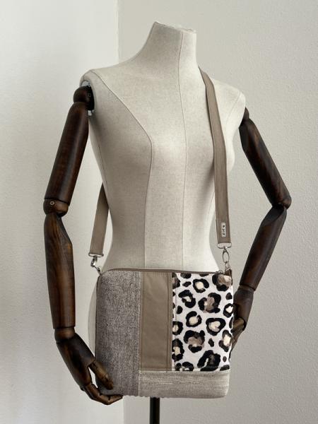 "Flickenwerk II/4 quer" (beige-sand) - LEOPARD