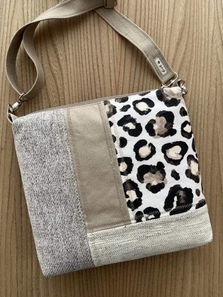 "Flickenwerk II/4 quer" (beige-sand) - LEOPARD