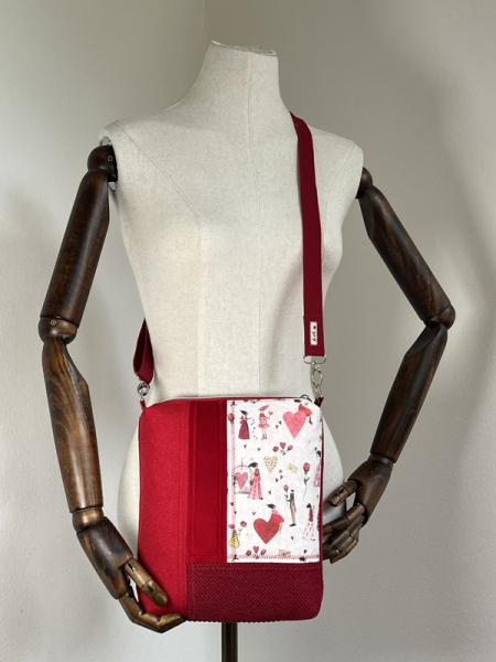 "Flickenwerk II/4" (rot) - LIEBE (acufactum-Design)