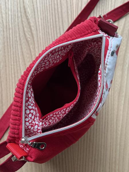"Flickenwerk II/4" (rot) - LIEBE (acufactum-Design)