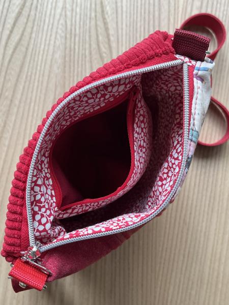 "Flickenwerk II/4" (rot) - ZAUBERSTADT (acufactum-Design)