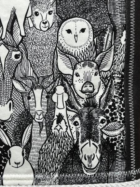 "Flickenwerk II/5" (creme - schwarz) - TIERE