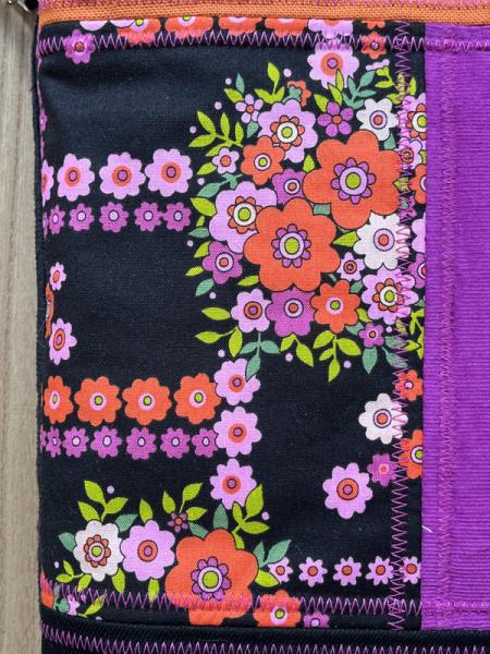 "Flickenwerk II/5" (schwarz-fuchsia-orange) - BLUMEN