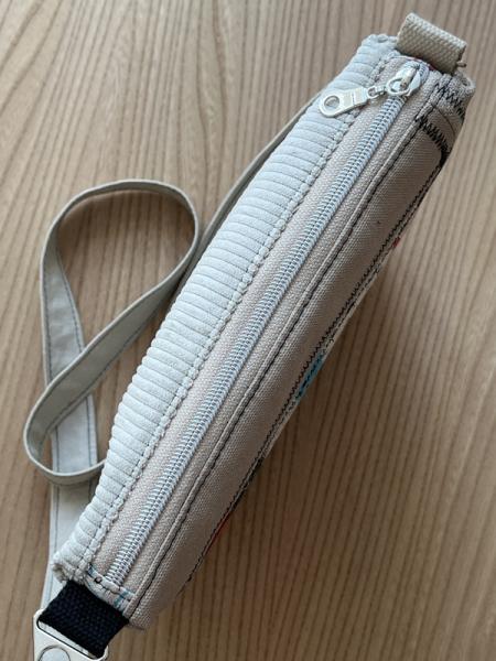 "Flickenwerk II/5 quer" (beige) - KATZEN