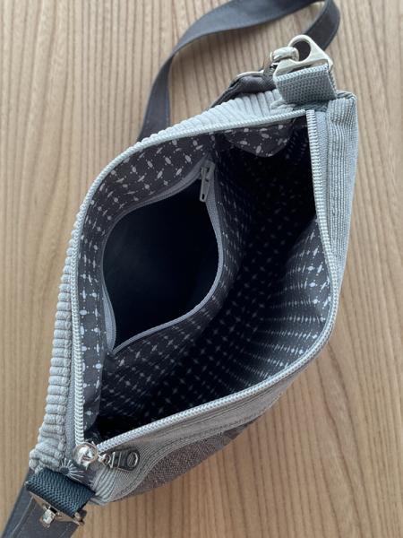 "Flickenwerk II mit Tasche quer" (grau) - HERZEN