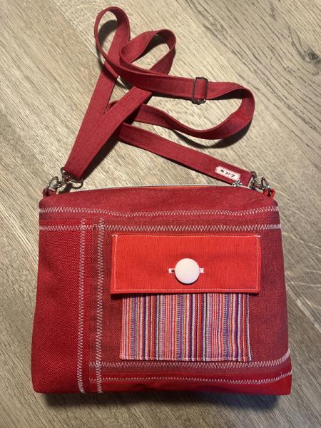 Vorderseite mit Aufsatztasche