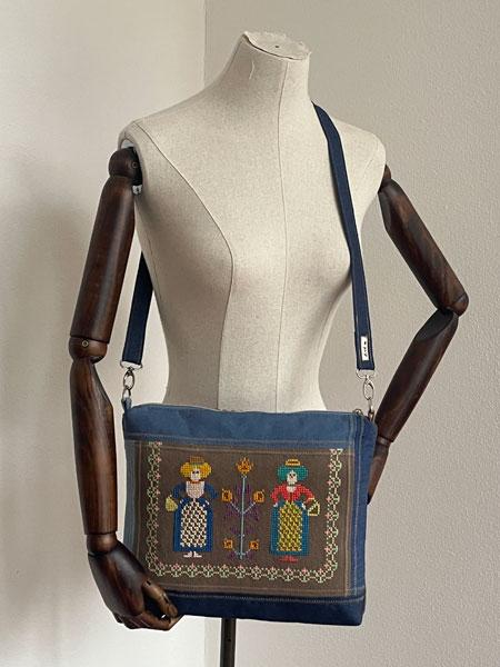 Aus der Tischdecke ist eine Tasche geworden
